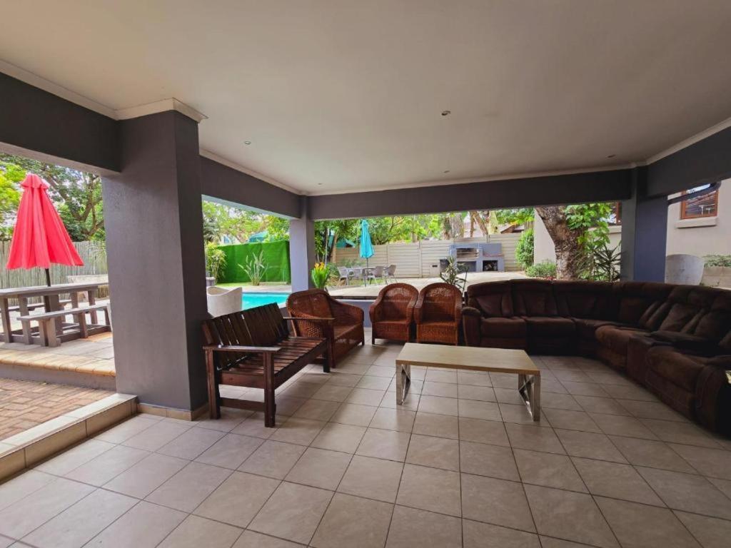 Bonim Guesthouse - Aka Magisha Guesthouse Mbombela Exteriör bild
